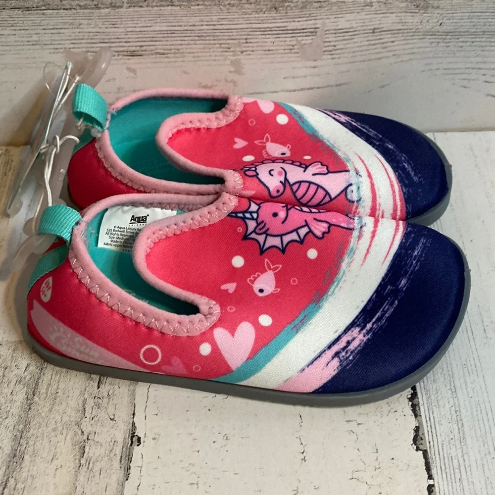 Baby Water Shoes Size M (7/8) NEW